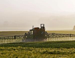 Carte Adonis d'utilisation des pesticides en France