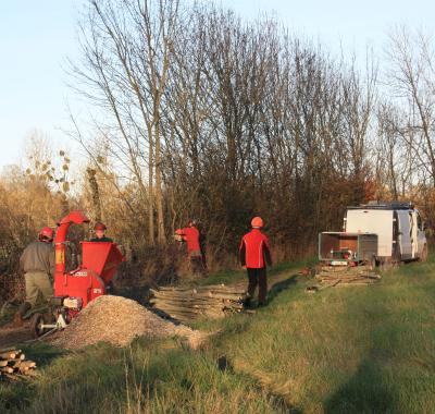 La commune de Huismes restaure ses prairies humides avec le Parc naturel régional