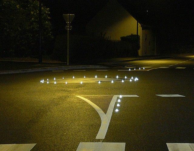Système passif sur un rond point © Wikipédia
