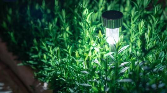 Lampe solaire de jardin