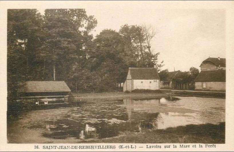Mare-lavoir, à Saint-Jean-de-Rebervilliers (Eure-et-Loir)