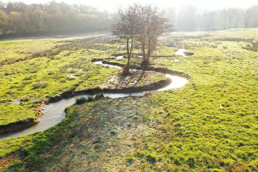Cours d'eau renaturé à Saint-Martin d'Auxigny © SIVY