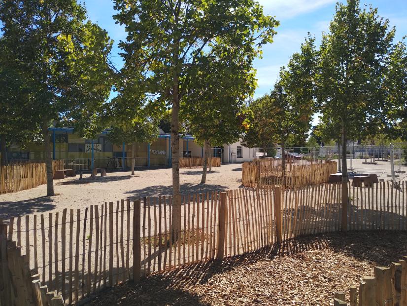 Cour d'école désimperméabilisée à Boigny-sur-Bionne © ARB CVL