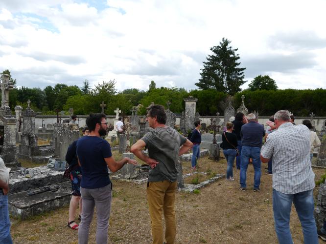 Journée technique "gestion écologique des cimetières" en 2021 à Chârost © ARB-CVL