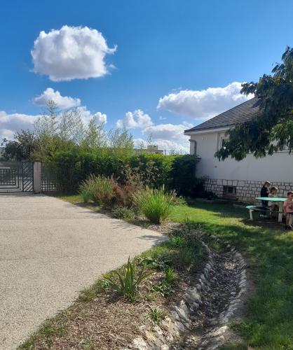 Rivière alimentée par les eaux de gouttières © Mairie de Saint-Ouen