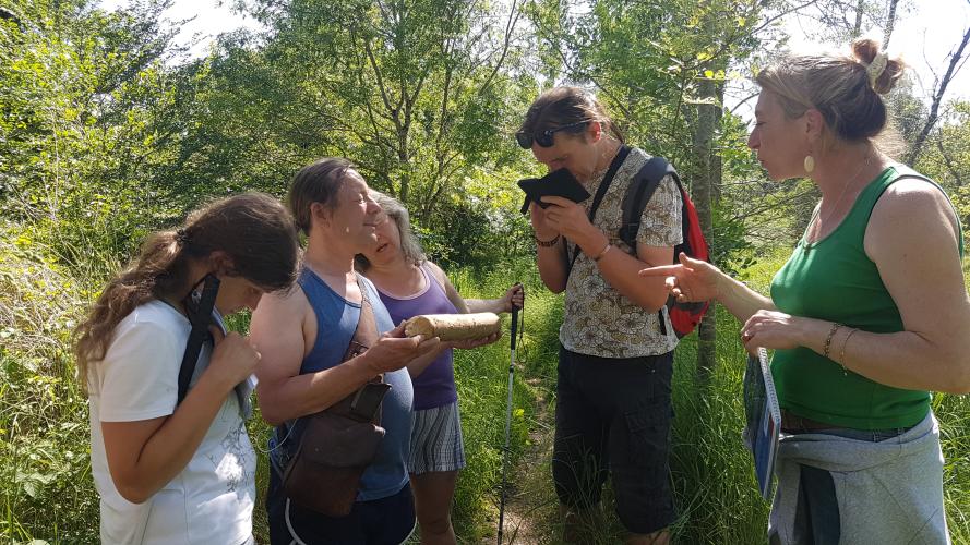 Animation pour des adultes porteurs d'un handicap visuel © Loar Légendre-Cheval