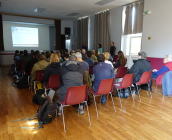 Partie théorique dans la salle communale de Couffy © M. Poiré, ARB